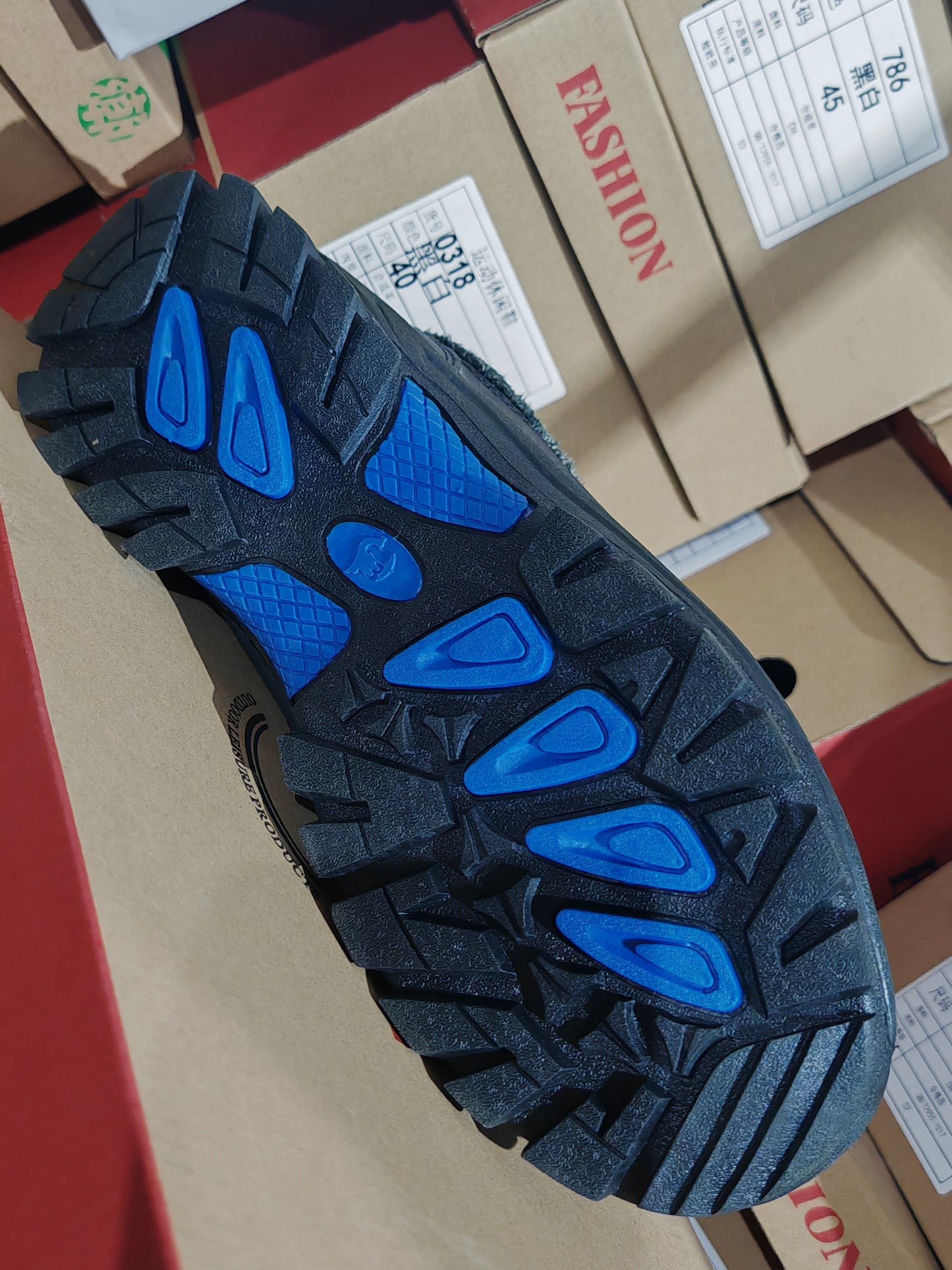 Model 1155 – Ghete de iarnă cu blană, impermeabile și antiderapante