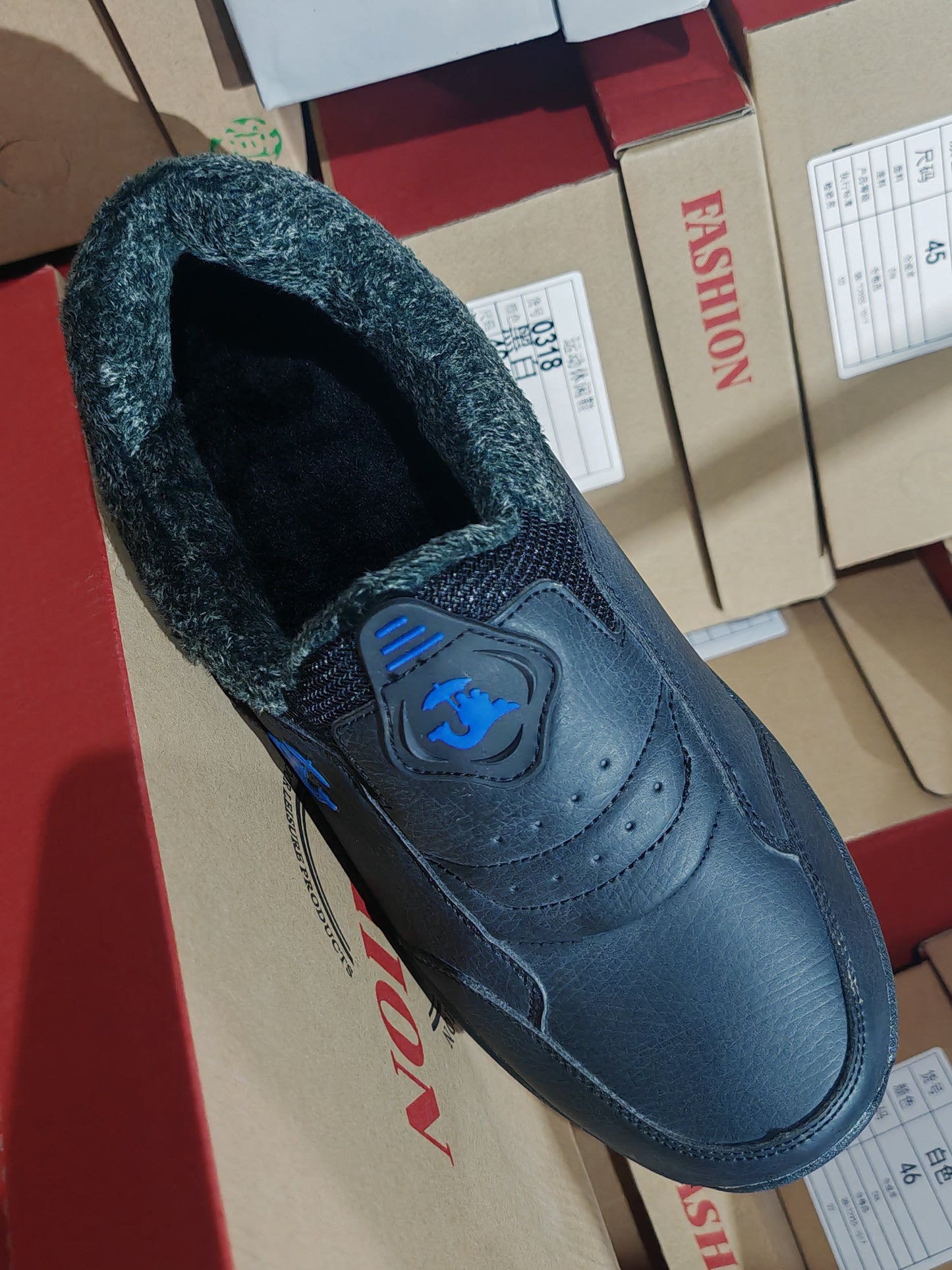 Model 1155 – Ghete de iarnă cu blană, impermeabile și antiderapante