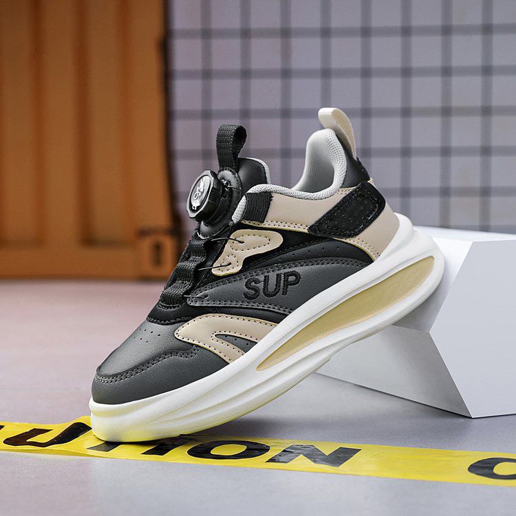 Model 116 – Pantofi sport copii
– Piele eco, talpă MD – Sistem cu rotiță