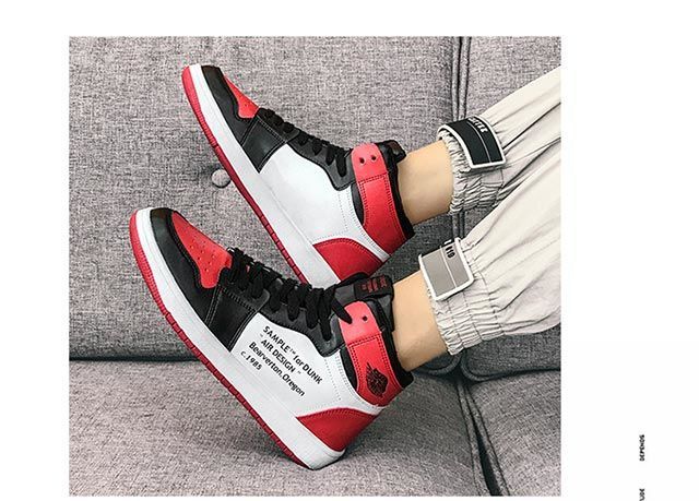 Model: 98009 – încălțăminte de iarnă
Mărimi disponibile: 45, 46, 47