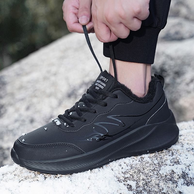 Model 850 – Încălțăminte de iarnă impermeabilă, căptușită, talpă MD antiderapantă (mărimi 39–48) / Модель 850 – зимняя водоотталкивающая обувь с утеплением и MD подошвой (размеры 39–48)